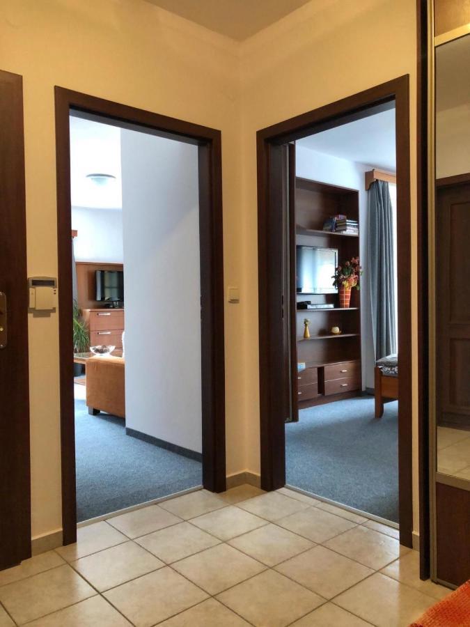 Apartman Renata 10 รูชอมแบรอค ภายนอก รูปภาพ