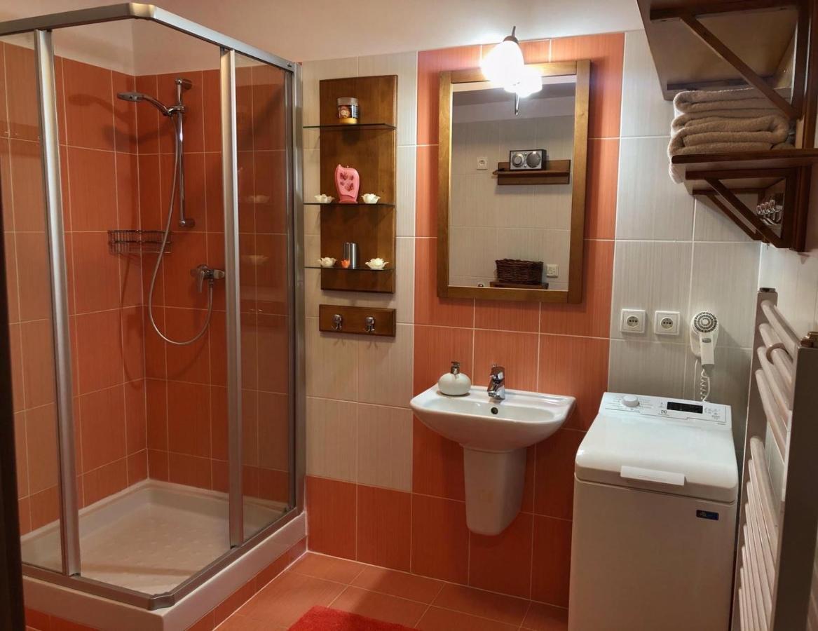 Apartman Renata 10 รูชอมแบรอค ภายนอก รูปภาพ